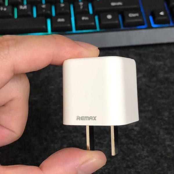 Bộ sạc nhanh REMAX PD 20W RP-U7 (Kèm cáp Type C to Lightning)