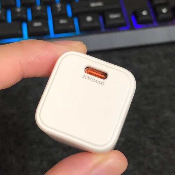 Bộ sạc nhanh REMAX PD 20W RP-U7 (Kèm cáp Type C to Lightning)