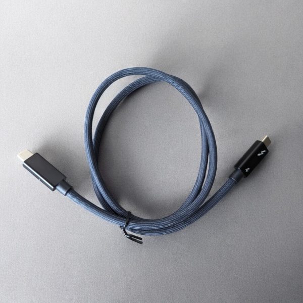Cáp C to C chuẩn Thunderbolt 4