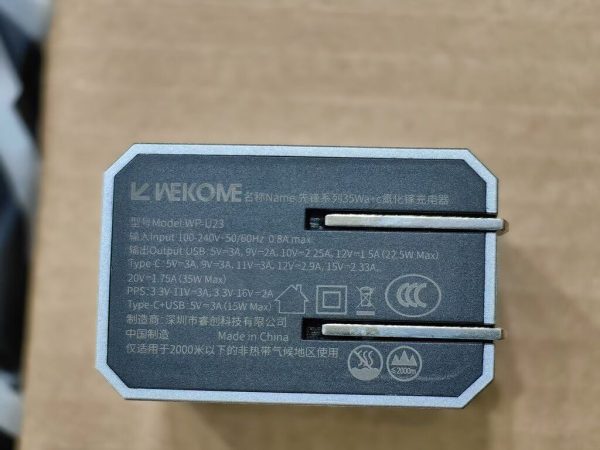 Củ sạc nhanh 35W hãng WEKOME WP-U23 2 cổng Củ sạc nhanh 35W hãng WEKOME WP-U23 2 cổng