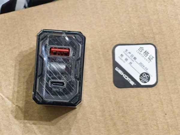 Củ sạc nhanh 35W hãng WEKOME WP-U23 2 cổng Củ sạc nhanh 35W hãng WEKOME WP-U23 2 cổng