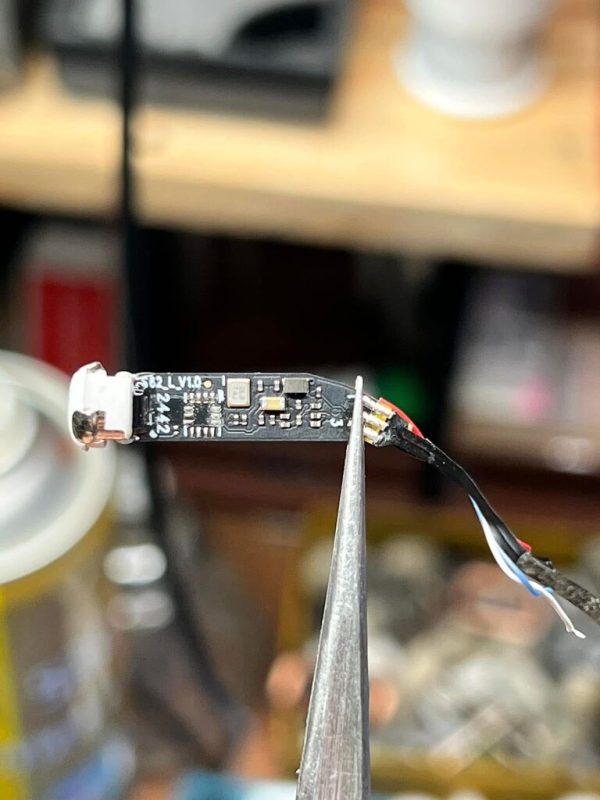 Tai nghe airpods 4 hổ vằn chip 1563e fake