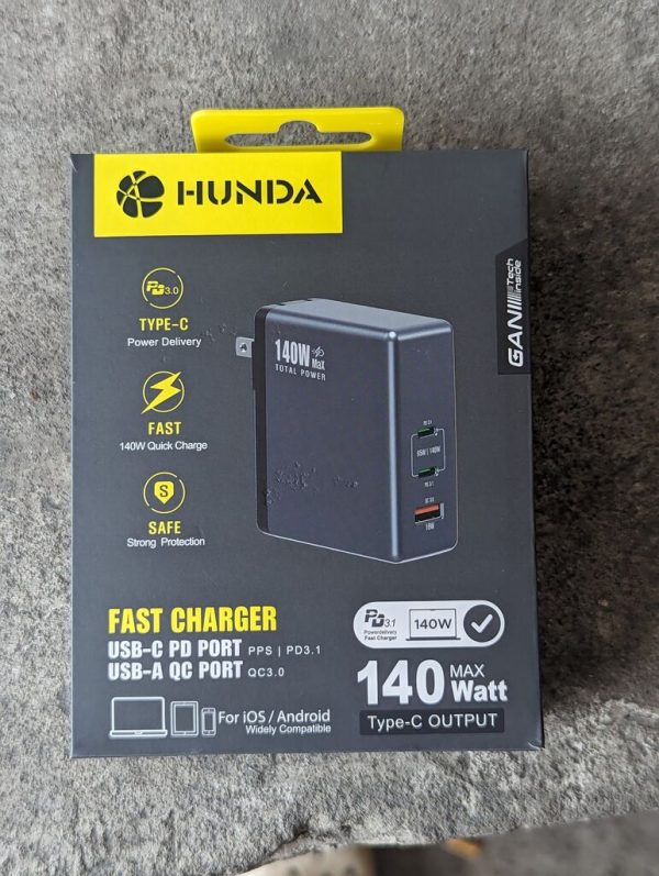 Củ sạc Hunda 140W fullbox 2C1A hỗ trợ nhiều chuẩn sạc nhanh phù hợp sạc điện thoại và laptop