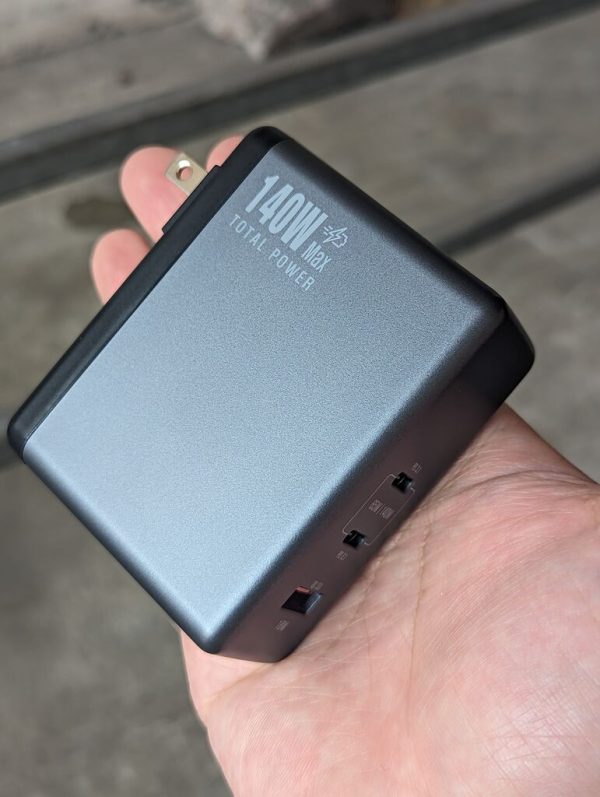 Củ sạc Hunda 140W fullbox 2C1A hỗ trợ nhiều chuẩn sạc nhanh phù hợp sạc điện thoại và laptop