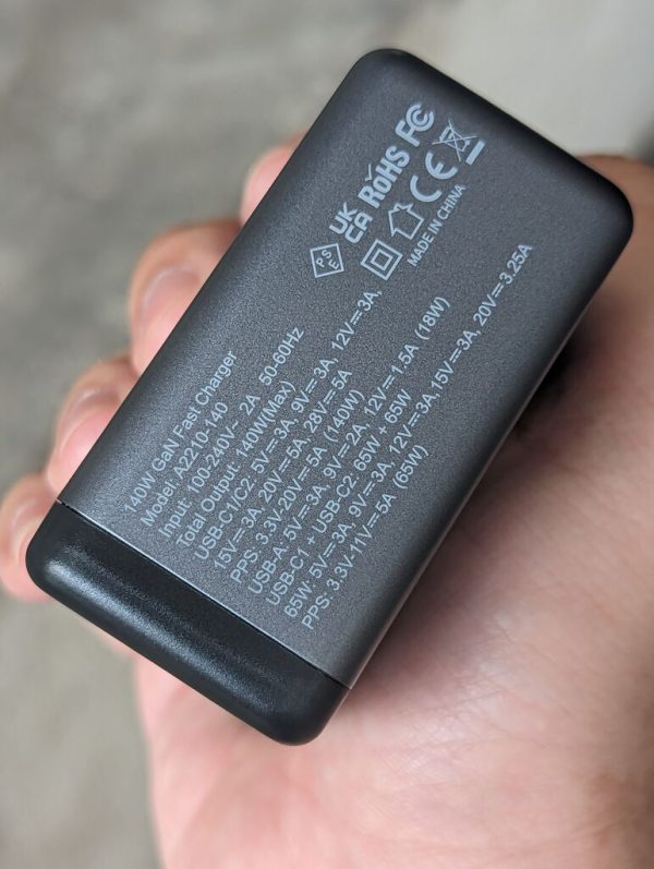 Củ sạc Hunda 140W fullbox 2C1A hỗ trợ nhiều chuẩn sạc nhanh phù hợp sạc điện thoại và laptop