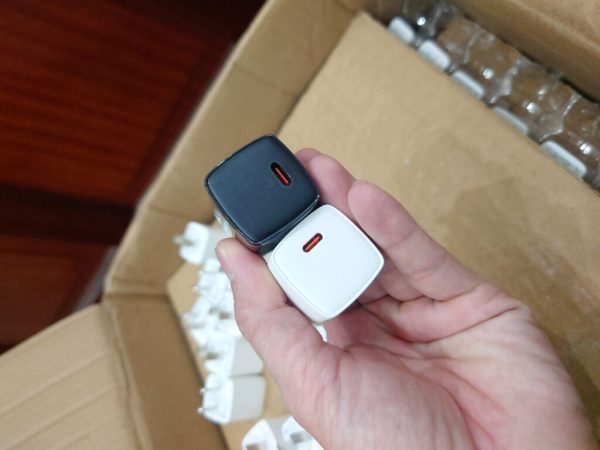 Củ sạc nhanh Baseus Cube pro 30W trần