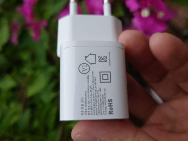 Củ sạc Toocki 20W GaN fullbox