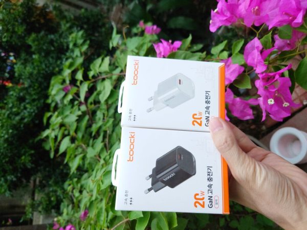 Củ sạc Toocki 20W GaN fullbox