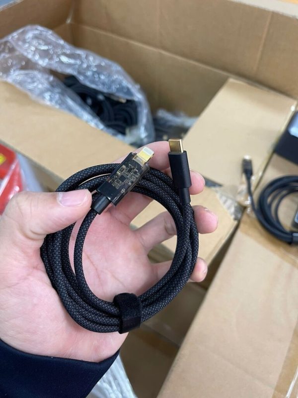 Cáp sạc C to Lightning bọc dù 2m - Báo công suất sạc