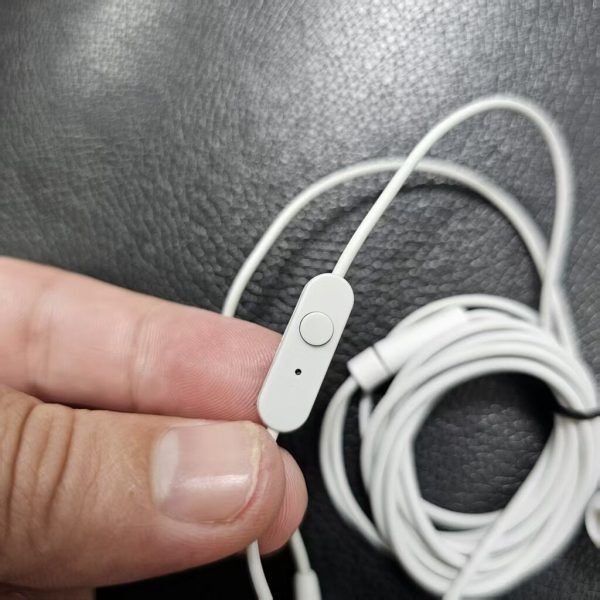 Tai nghe nhét tai có dây In-ear JBL C200SI JBLC200SIU ( ko hộp ) Fake