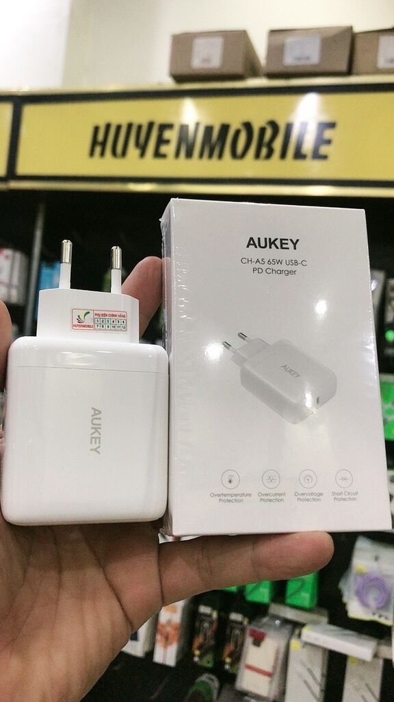 Củ sạc nhanh aukey 65w