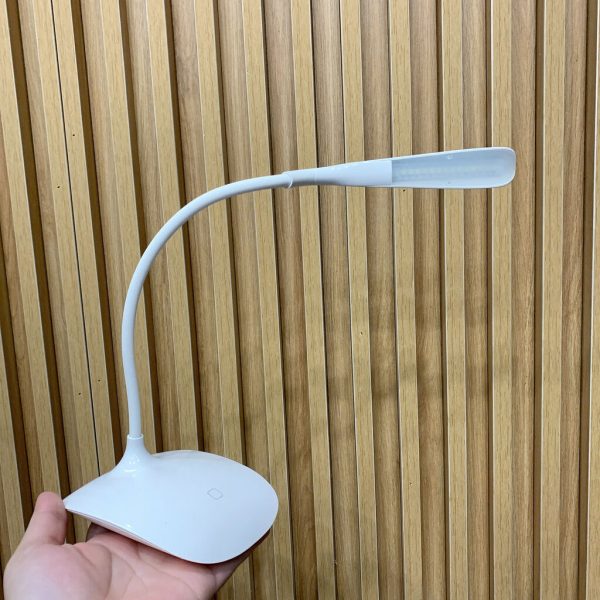 Đèn bàn LED đọc sách GOOSENECK SSL-908-WT - cáp sạc bị ố vàng