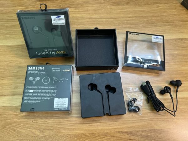 Tai nghe SS AKG chân type C fa.ke