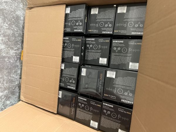 Tai nghe SS AKG chân type C fa.ke Tai nghe SS AKG chân type C fa.ke