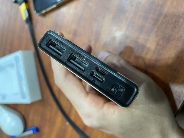 Cục sạc dự phòng 10.000 QHTF