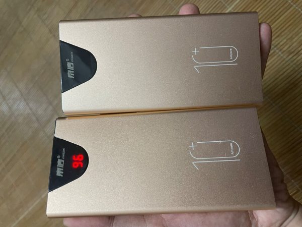 Cục sạc dự phòng 10.000 QHTF