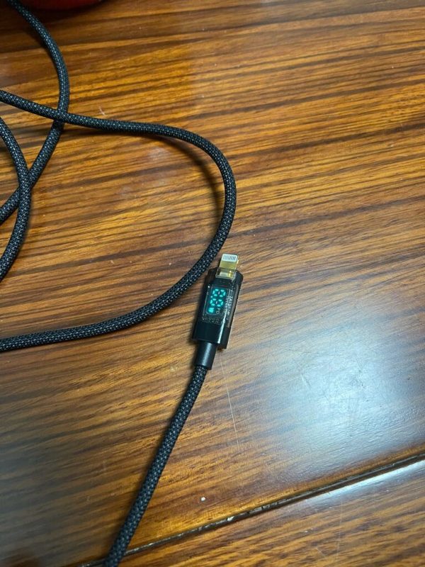 Cáp sạc C to Lightning bọc dù 2m - Báo công suất sạc Cáp sạc C to Lightning bọc dù 2m - Báo công suất sạc