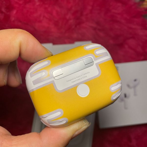 Tai nghe Airods Pro 2 Hổ Vằn 1562AM bản lề cao cấp Bản sạc typec Xuyên âmChống ồn Tai nghe Airods Pro 2 Hổ Vằn 1562AM bản lề cao cấp Bản sạc typec Xuyên âmChống ồn