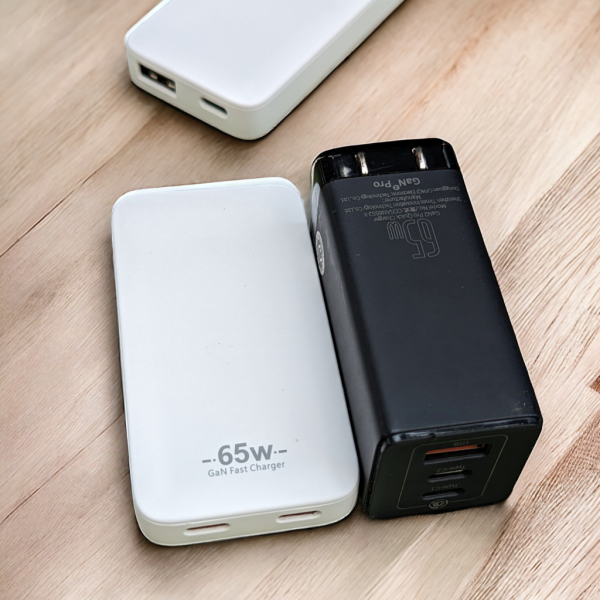 Củ sạc GaN 65W siêu mỏng, nhẹ chân gập tiện lợi, hỗ trợ nhiều công nghệ sạc
