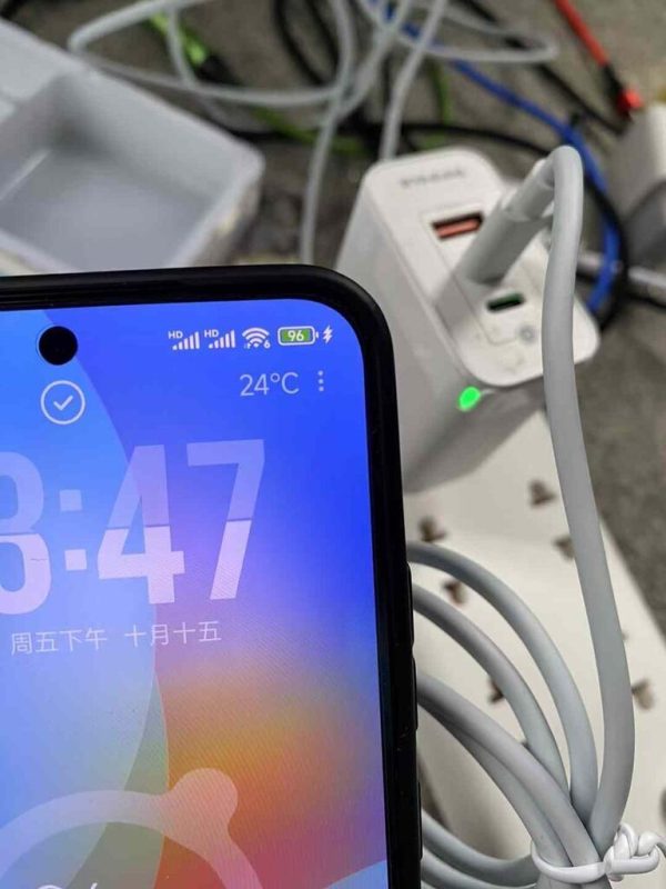 Cáp sạc nhanh Type-C hãng UFK sạc được iPhone 15/16 (độ dài 1m)