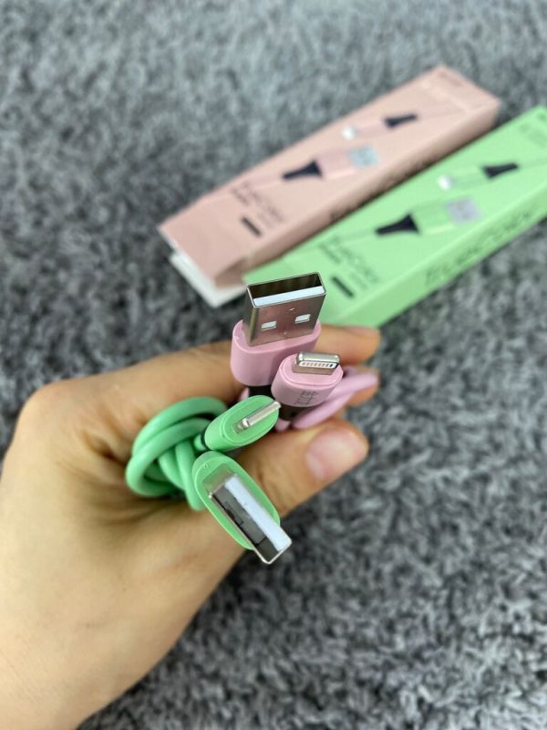 Dây cáp sạc iPhone TrueColor Lightning ( Fullbox , new 100% )- giao màu ngẫu nhiên Dây cáp sạc iPhone TrueColor Lightning ( Fullbox , new 100% )- giao màu ngẫu nhiên