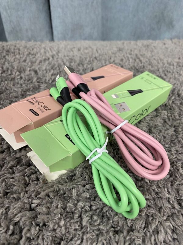 Dây cáp sạc iPhone TrueColor Lightning ( Fullbox , new 100% )- giao màu ngẫu nhiên Dây cáp sạc iPhone TrueColor Lightning ( Fullbox , new 100% )- giao màu ngẫu nhiên