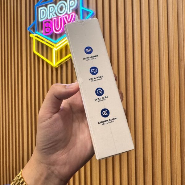 Củ sạc nhanh 35W hãng Recci 2 cổng C , chân gập RCT-P35C