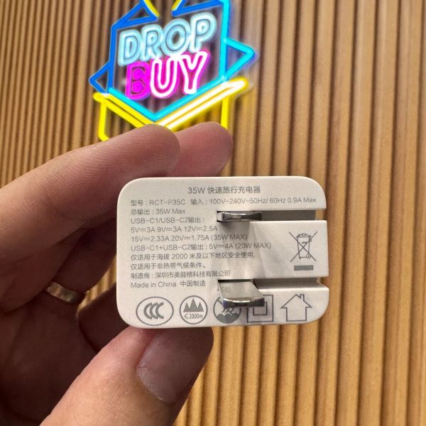Củ sạc nhanh 35W hãng Recci 2 cổng C , chân gập RCT-P35C