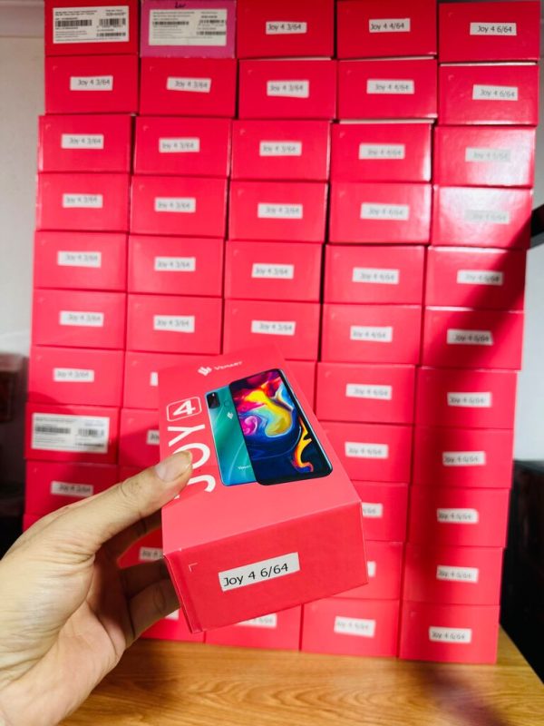 Điện thoại Vsmart Joy 4 98% màu ngẫu nhiên, đầy đủ box sạc cáp và ốp lưng