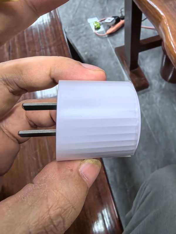 Củ sạc nhanh GaN 20W Gosiry ( Màu ngẫu nhiên)