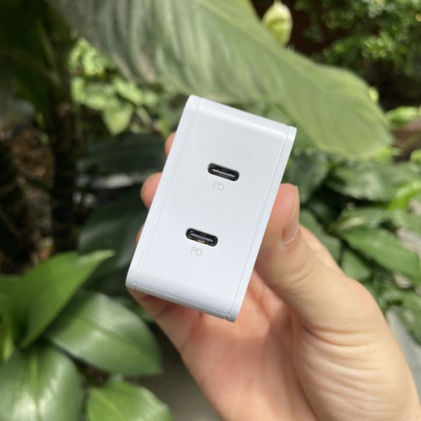 Củ sạc chính hãng nhà mạng Nhật AU Cellcube 36W - 2 cổng sạc nhanh