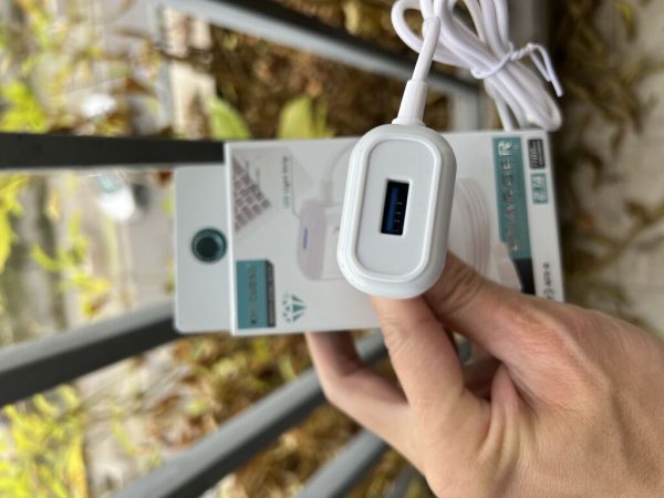 Sạc liền dây ( chân V8) Kim Cương 823 chính hãng