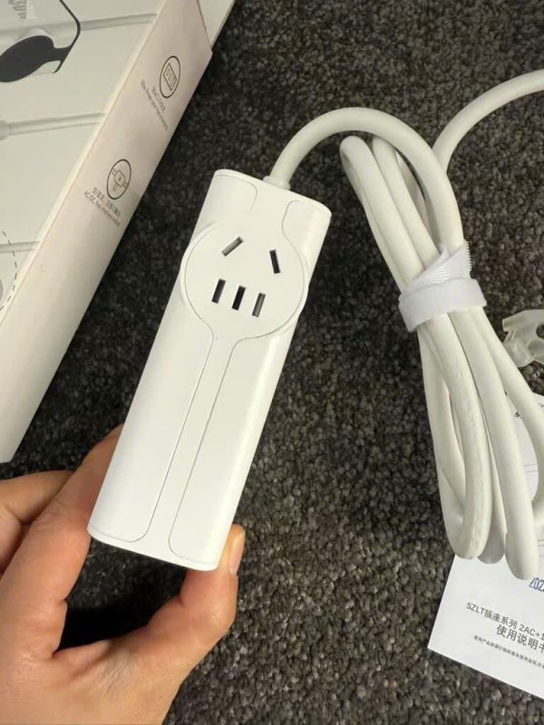 Ổ điện sạc đa năng SZLT, 2 cổng 220v + 2 Cổng C 30W + USB-A Power Strip