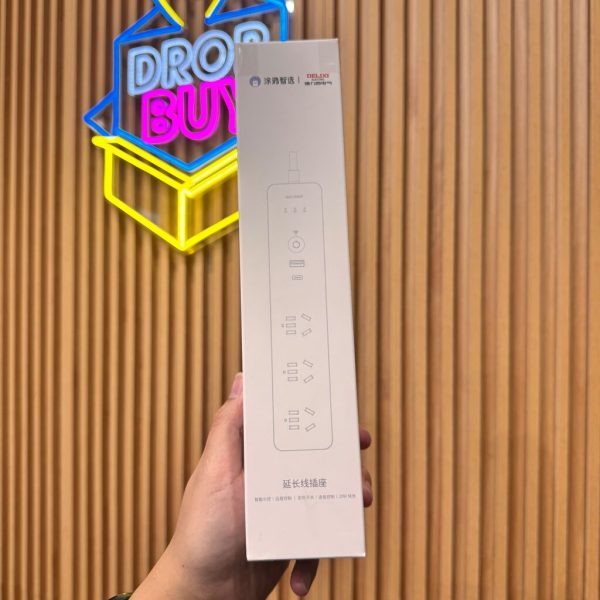 Ổ điện thông minh Wi-Fi hãng DELIXI, cổng C 20W + 3 ổ 220V