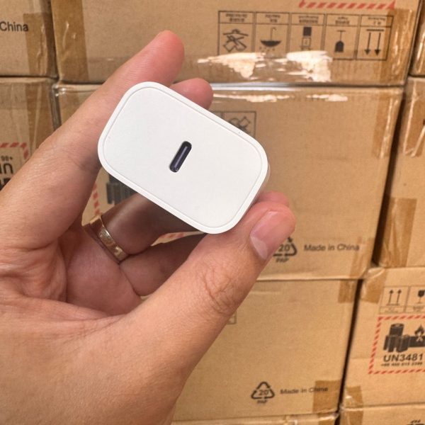 Củ sạc nhanh PD 20W KEKAXI PDH-001 (20W, USB-C) Củ sạc nhanh PD 20W KEKAXI PDH-001 (20W, USB-C)