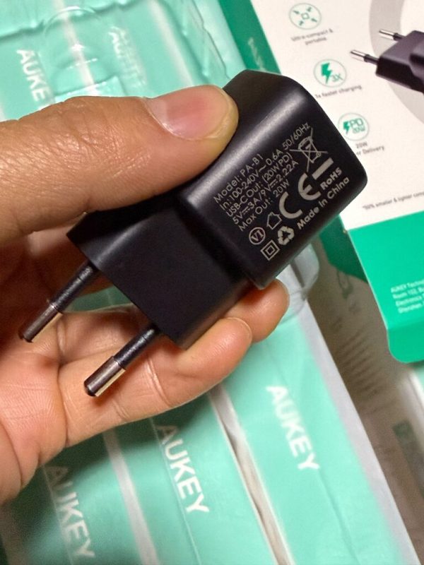 Củ sạc nhanh 20W hãng Aukey Omnia OMNIA USB-C PD PA-B1 (Đen) Củ sạc nhanh 20W hãng Aukey Omnia OMNIA USB-C PD PA-B1 (Đen)